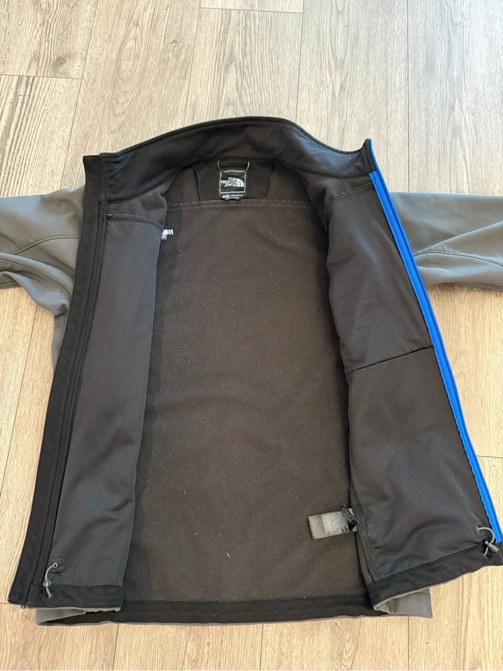 The North Face Grey & Blue Apex Soft Shell Full Zip Men’s  Size: Medium Jacket